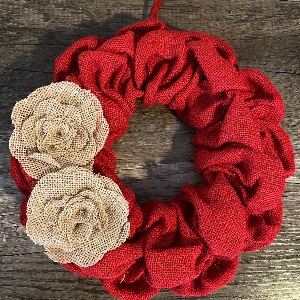 Burlap wreath for Christmas or any time! 10” excellent condition